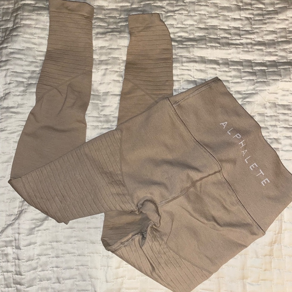 Alphalete leggings